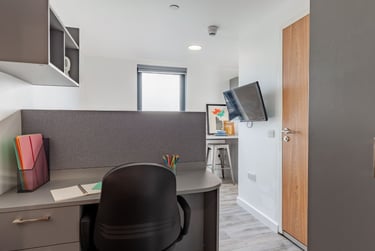 Sea View Studio at Oldway Centre, 39 High Street, City Centre, Swansea, SA11LA - Image 8